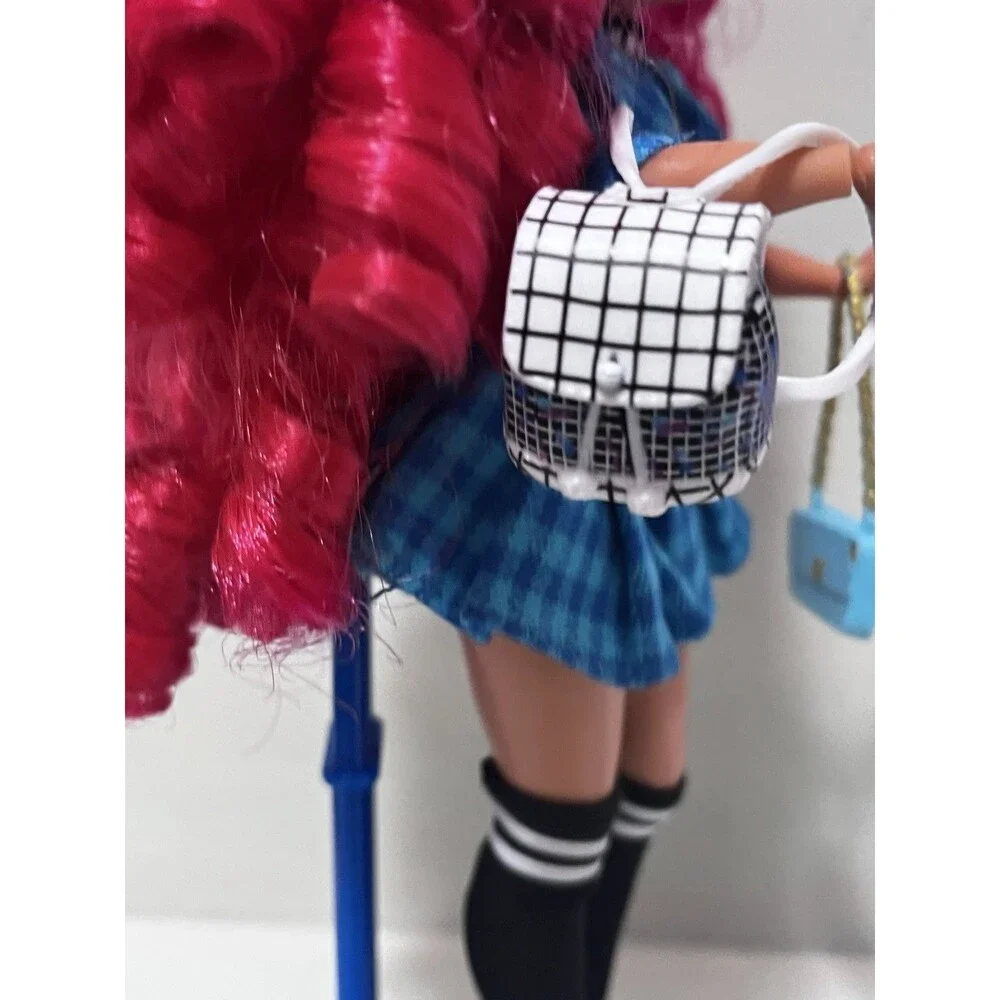 LOL Surprise OMG Fashion Doll - Class Prez  with accessories And Stand